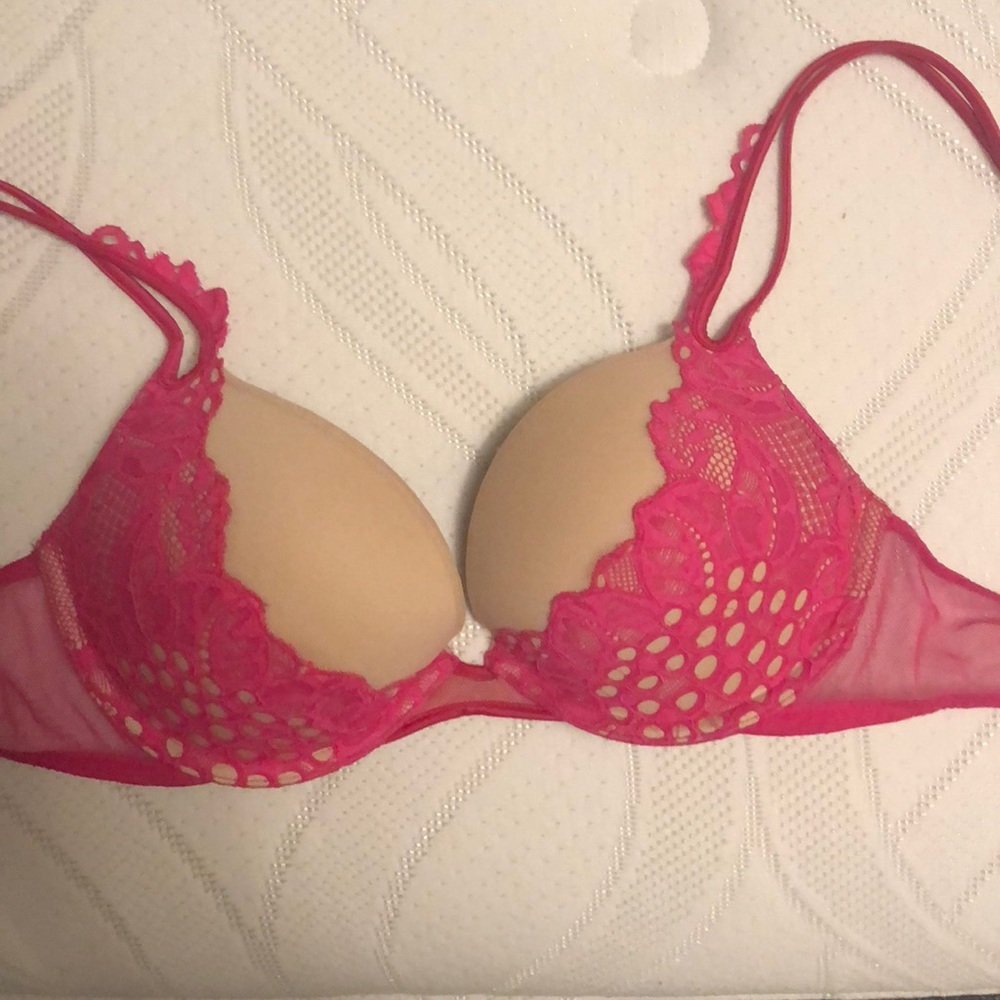 VS Bra